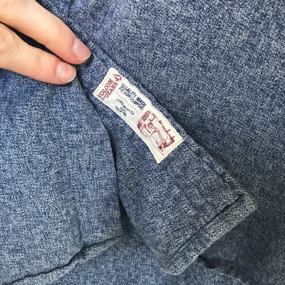 Volcom Button Up - image 5